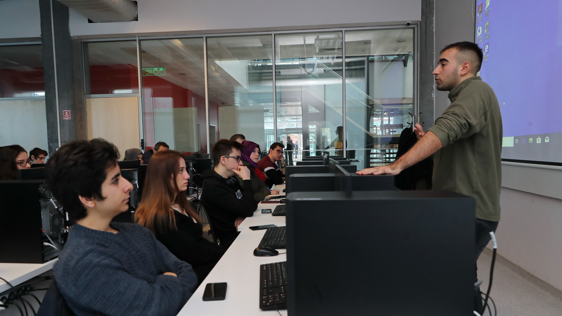 GELECEĞİN PROGRAMLAMA DİLİ EĞİTİMİ BAŞAKŞEHİR’DE