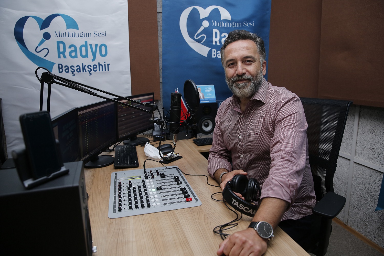 TÜRKİYE VE DÜNYA GÜNDEMİ RADYO BAŞAKŞEHİR’DE