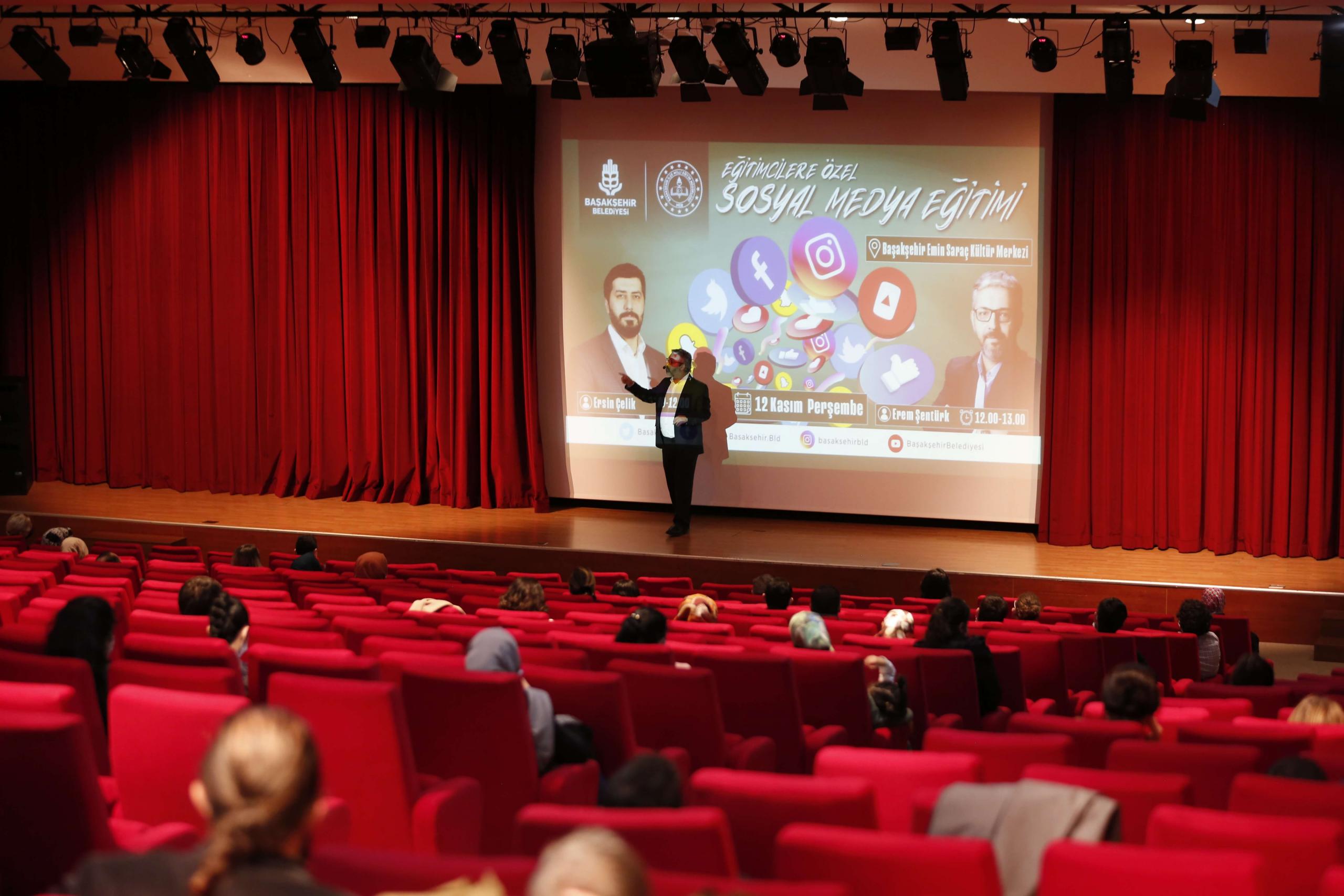 BAŞAKŞEHİRLİ ÖĞRETMENLER SOSYAL MEDYA ÖĞRENİYOR