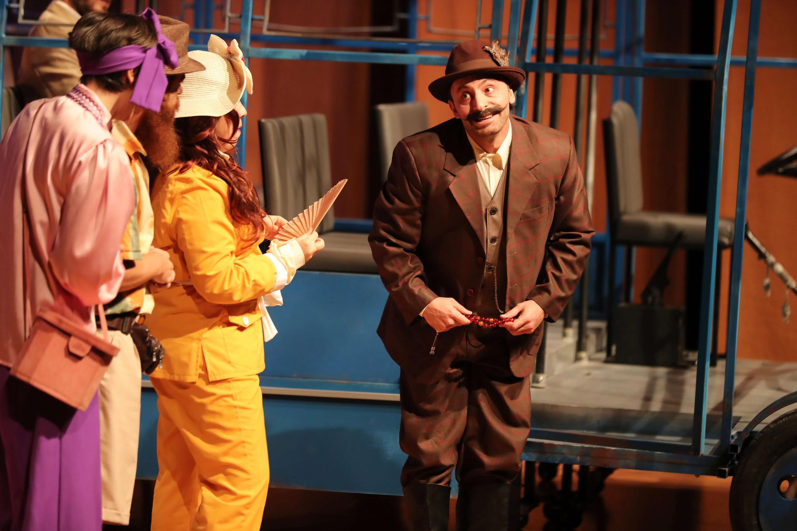 “MAVİ KUŞ” BAŞAKŞEHİR’DE SEYİRCİYLE BULUŞTU