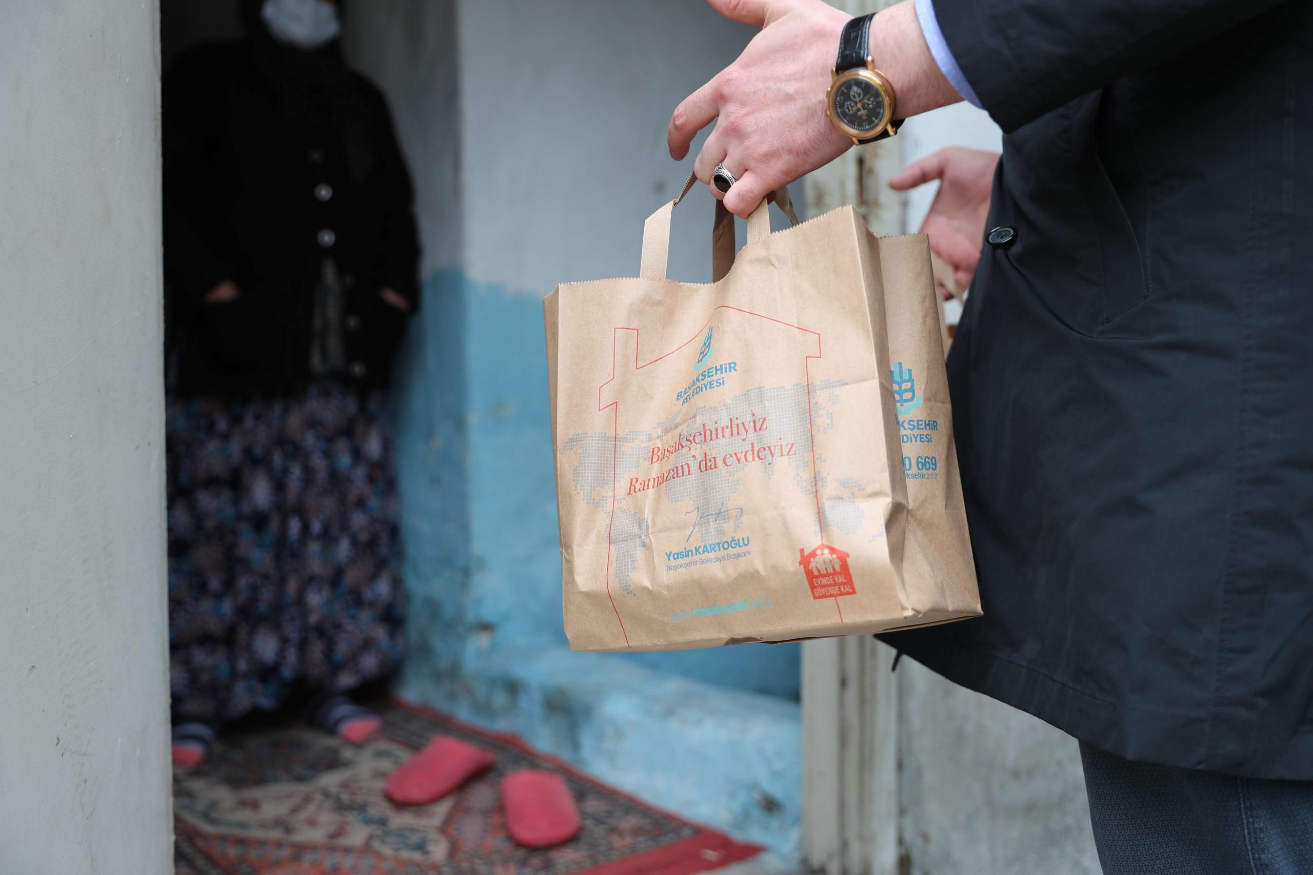 BAŞAKŞEHİR’DE HER GÜN GÖNÜL SOFRALARI KURULUYOR