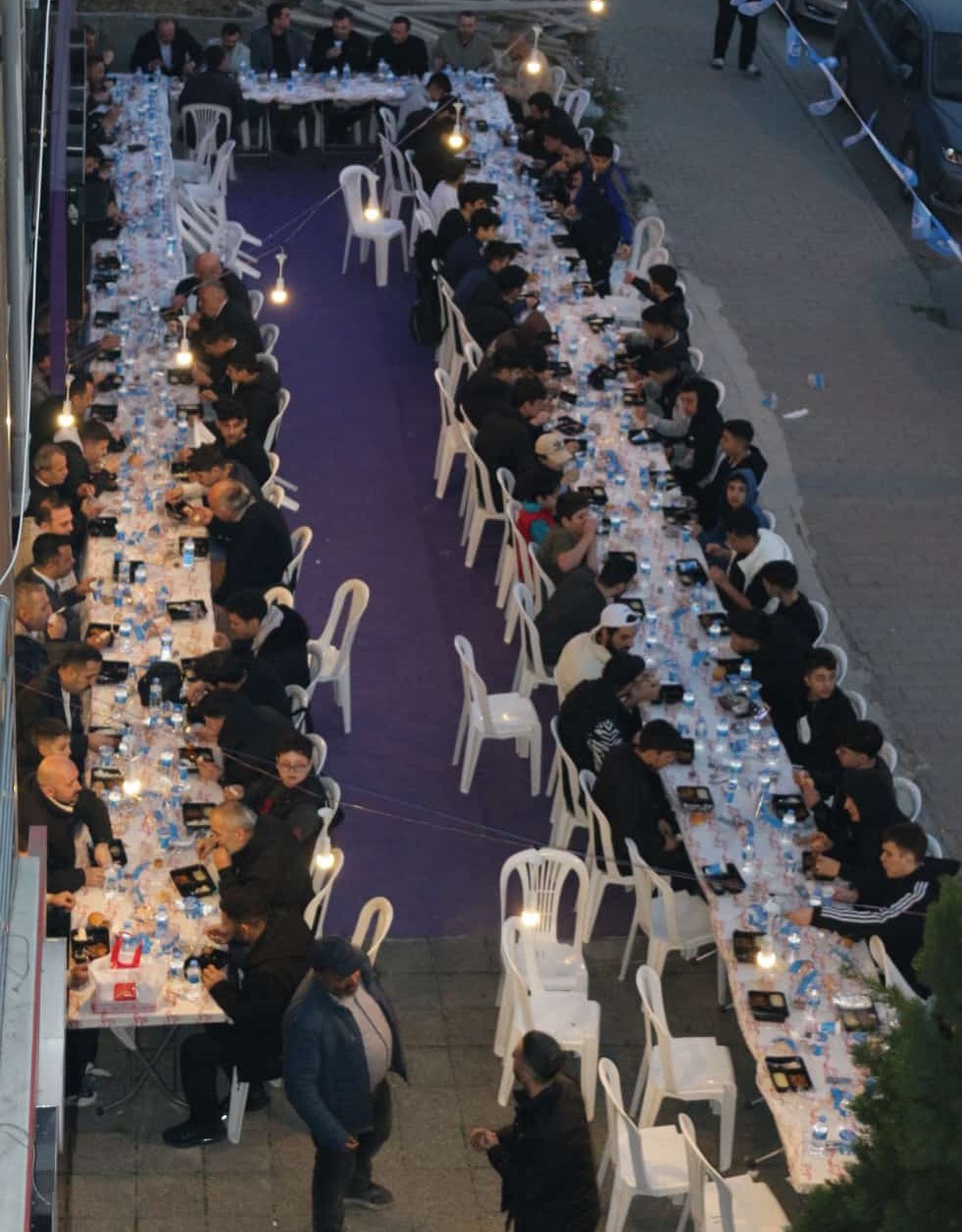 Başakşehir Ülkü Ocakları Sokak İftarı Düzenlendi.