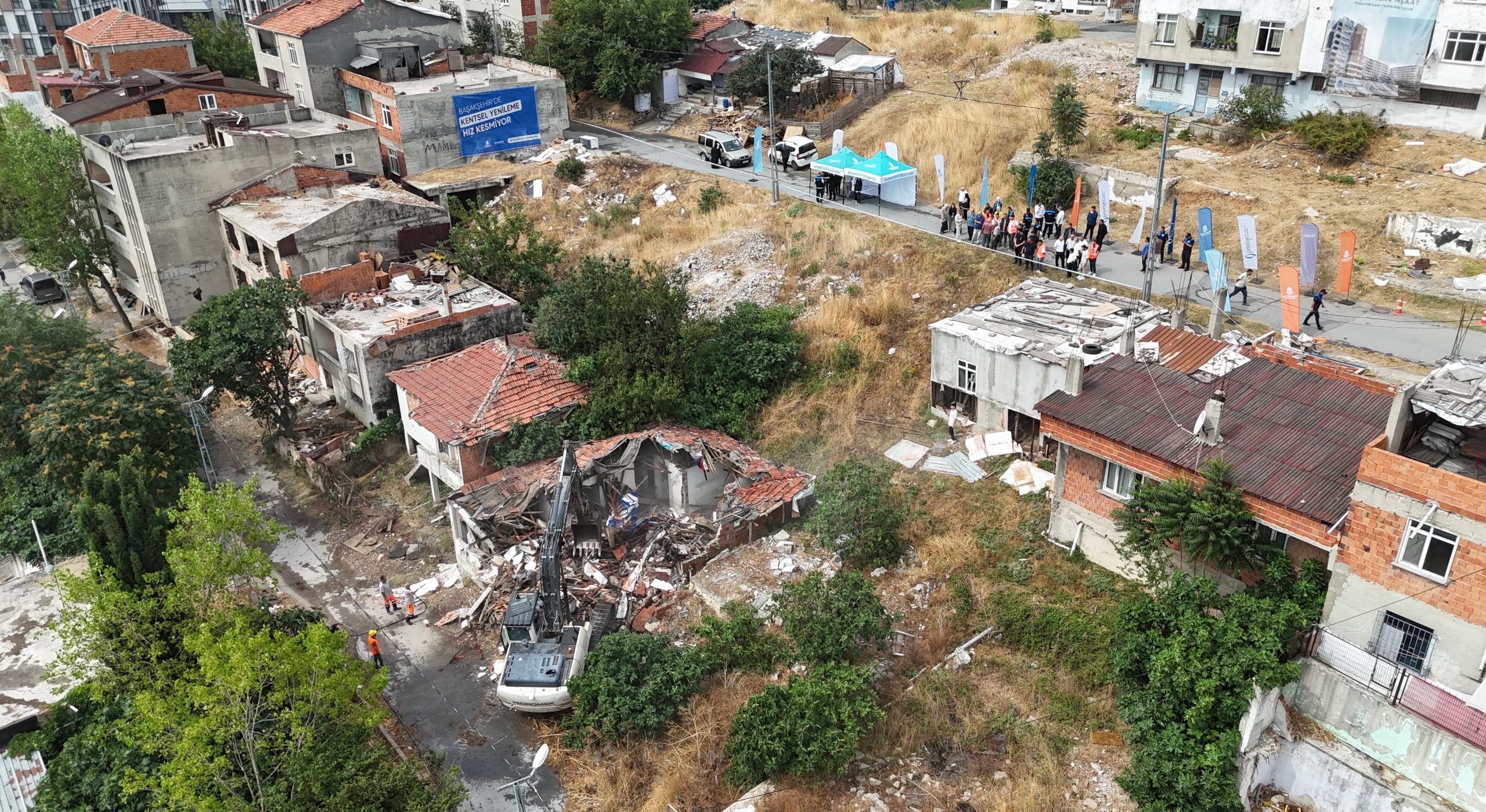 BAŞAKŞEHİR’DE KENTSEL YENİLEME HIZ KESMİYOR!