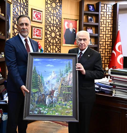 MHP, İstanbul’da il ve 39 ilçe teşkilatını feshetti.