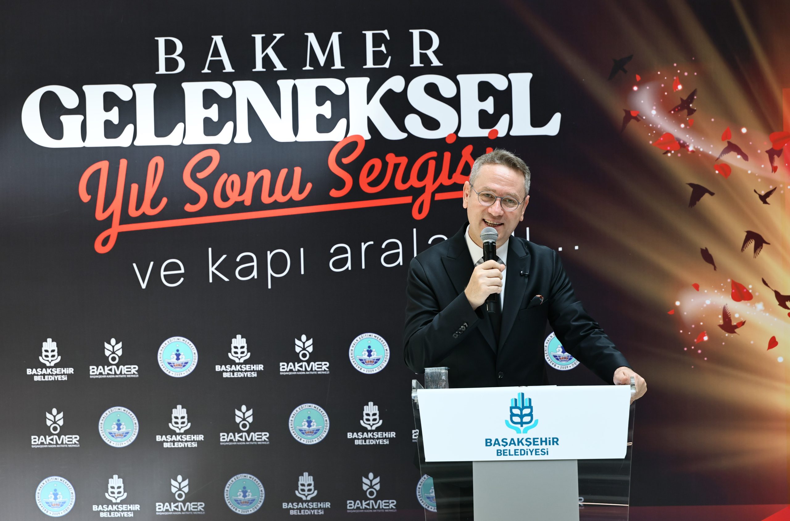 YASİN KARTOĞLU: KADIN GÜLERSE ŞEHİR GÜLER