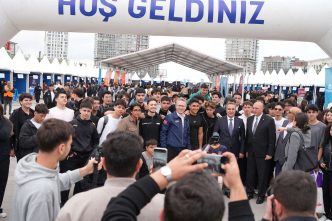 ÜNİVERSİTE ADAYLARI HAYALLERİNE İLK ADIMI BÜTEF’TE ATTI
