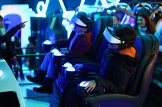 VR TEMA PARK’A BABALAR GÜNÜNDE YOĞUN İLGİ