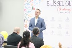“EĞİTİMLERİMİZLE BUGÜNDEN GELECEĞE BİR İZ BIRAKIYORUZ”